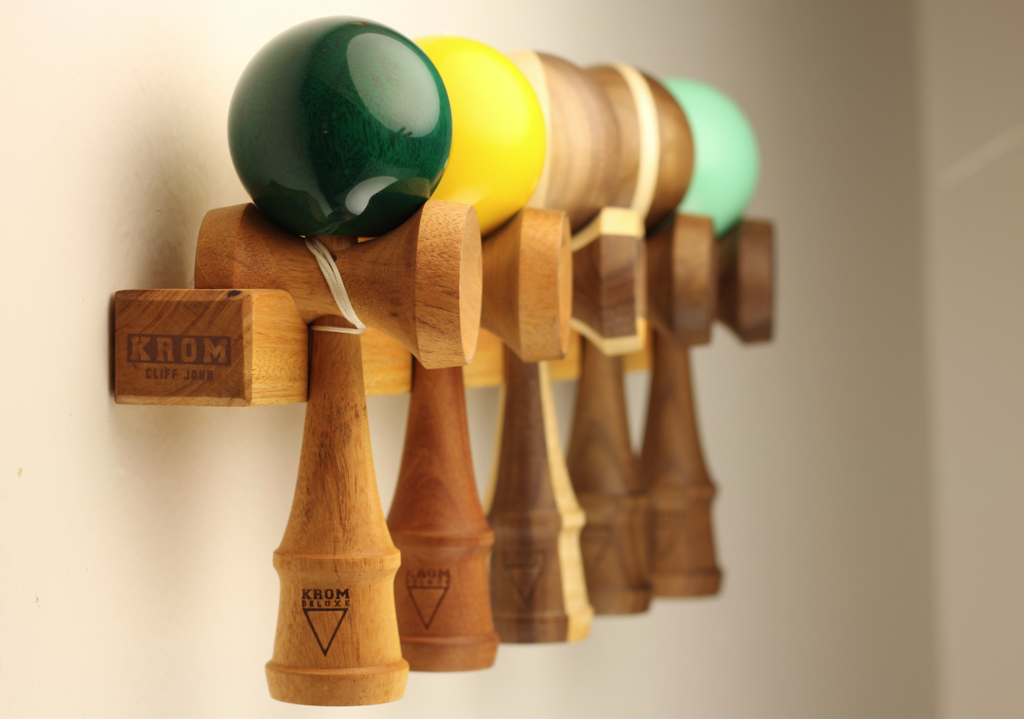 Krom Cliff John Kendama Holder v2
